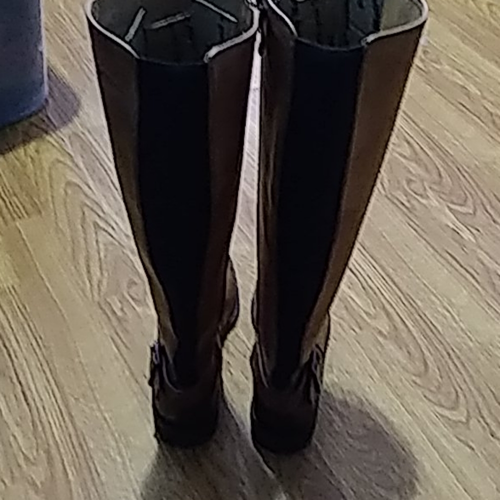 Knee high boot - Picture 4 of 4